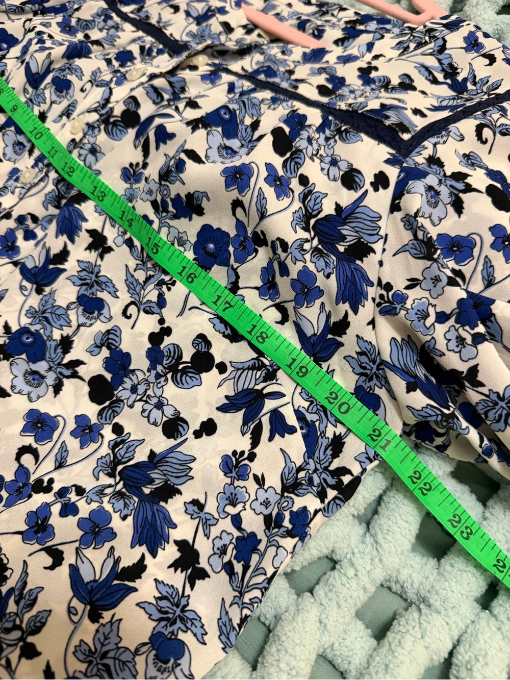 Talbots Blue and Cream Lace Embroidered Trim Floral Blouse Sz Large - Picture 13 of 17